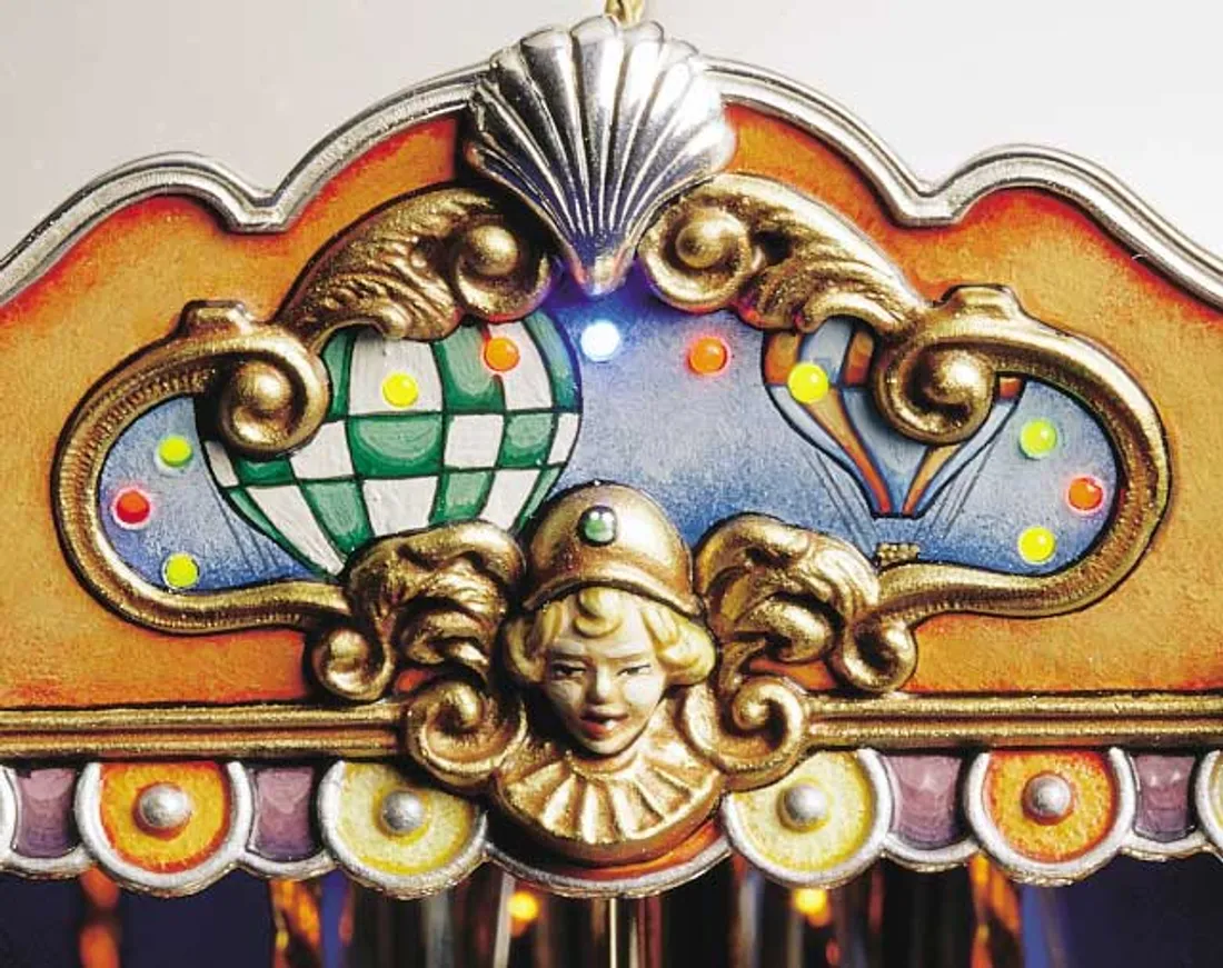 Figure detail